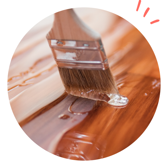 Malekost som maler med oljemaling